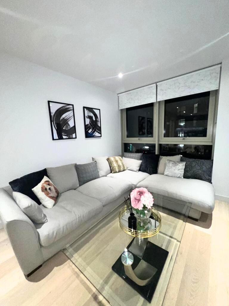Stylish Apartment Docklands Londres Exterior foto